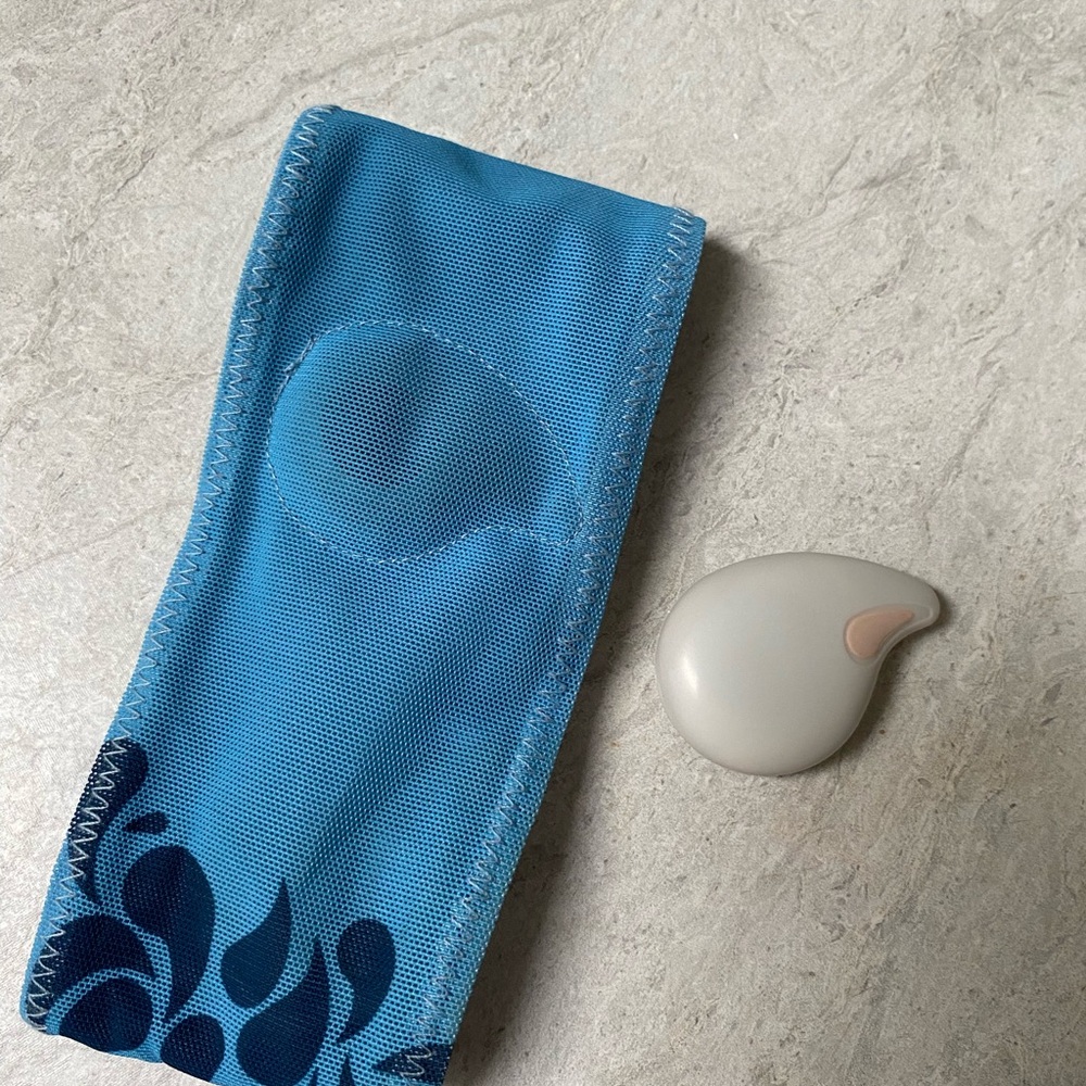 Tempdrop with armband